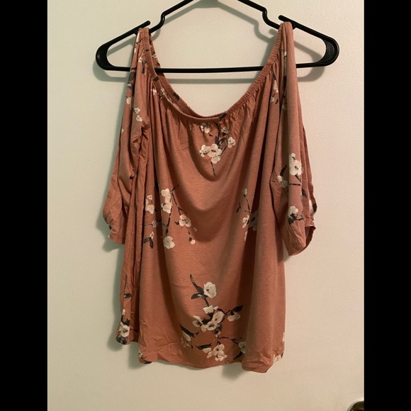 Off shoulder blouse - Picture 2 of 2